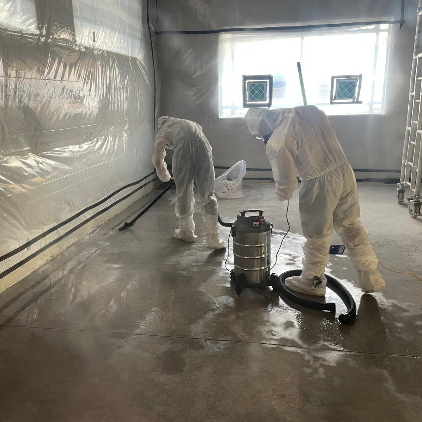 Asbestos cleaning detailing