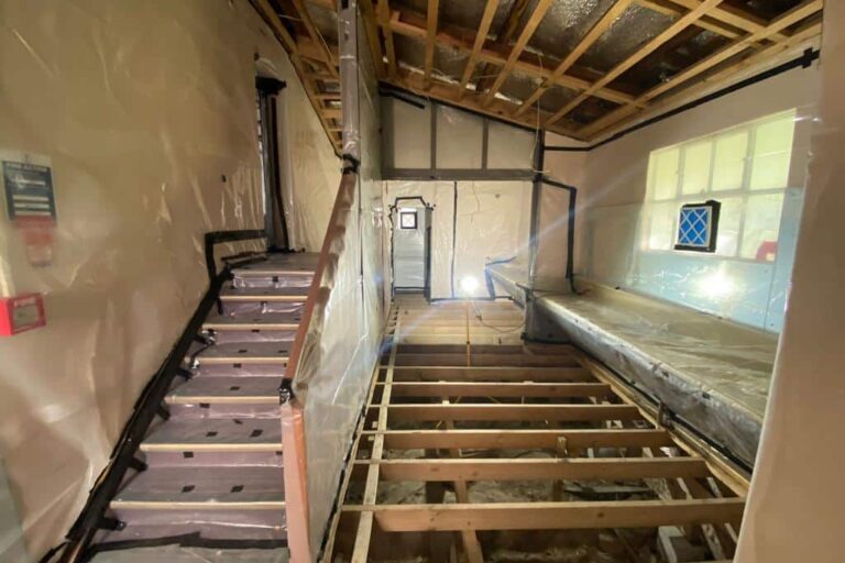 Class A asbestos removal by c2k